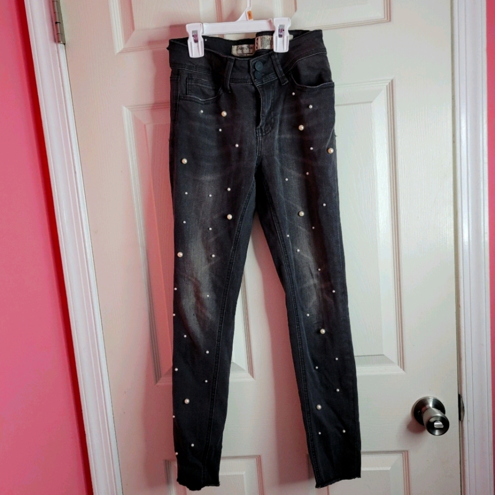 Pearl black jean